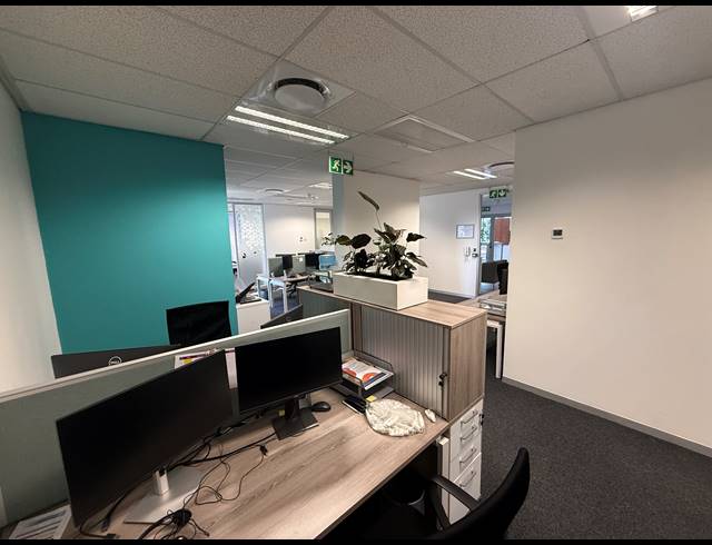 251M² OFFICE TO LET IN ROSEBANK